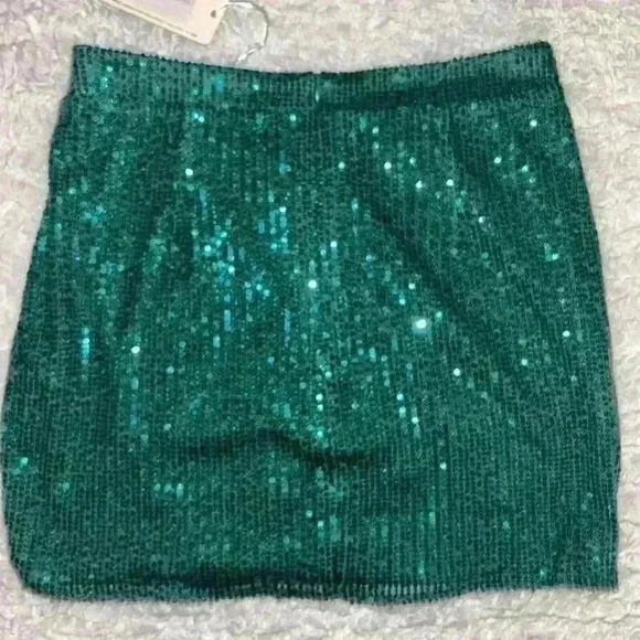 NWT Beginning Boutique Women Green/Teal Casual Skirt 8 Sequin V Waist - Picture 6 of 7